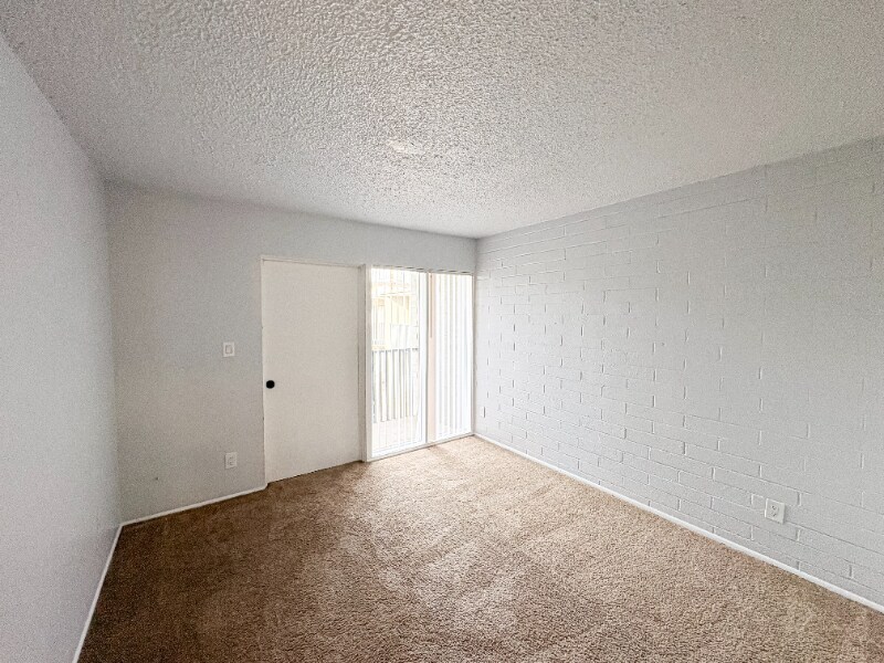 Building Photo - 6802 N 17th Ave