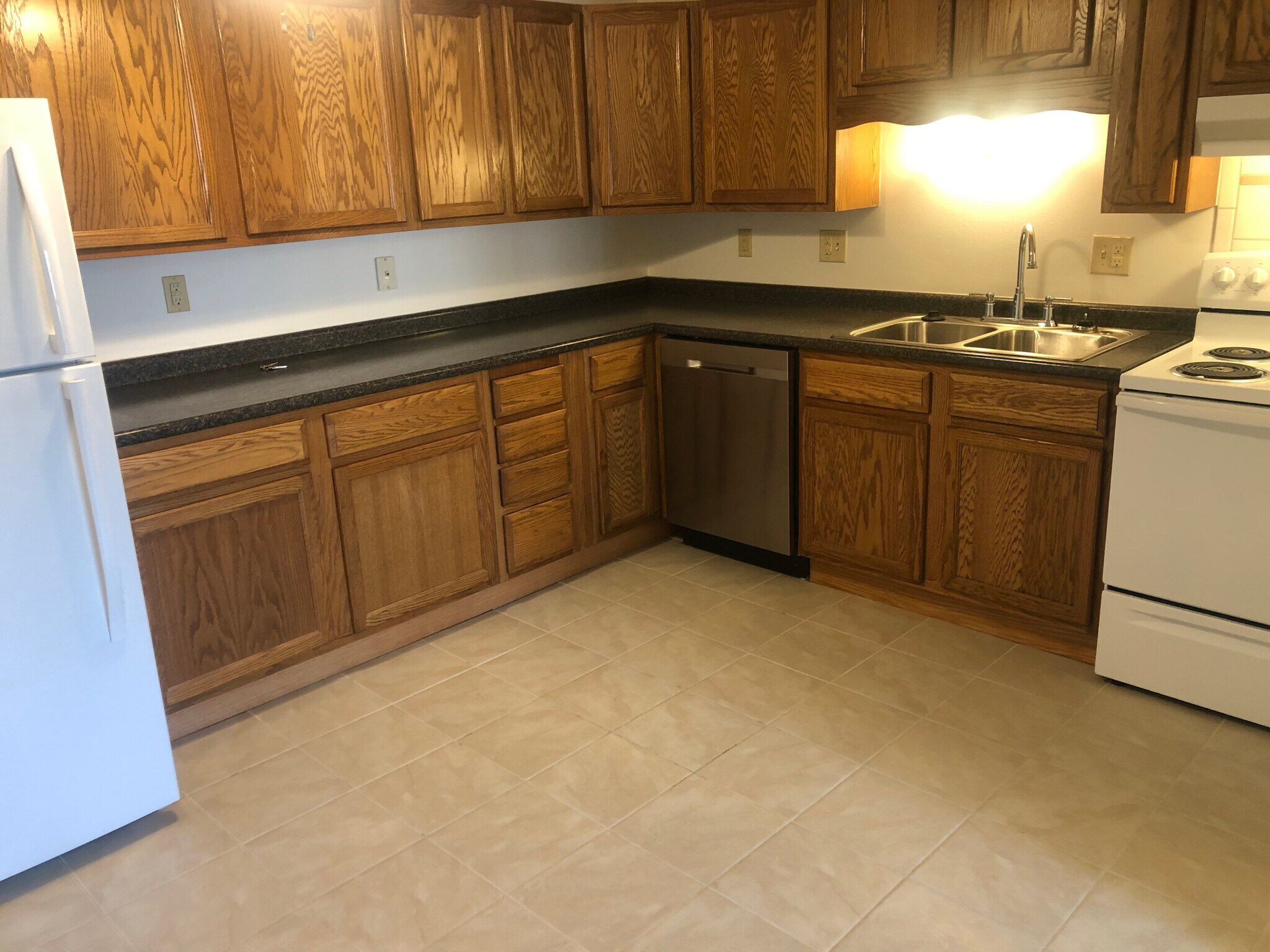Kitchen - 737 18th St