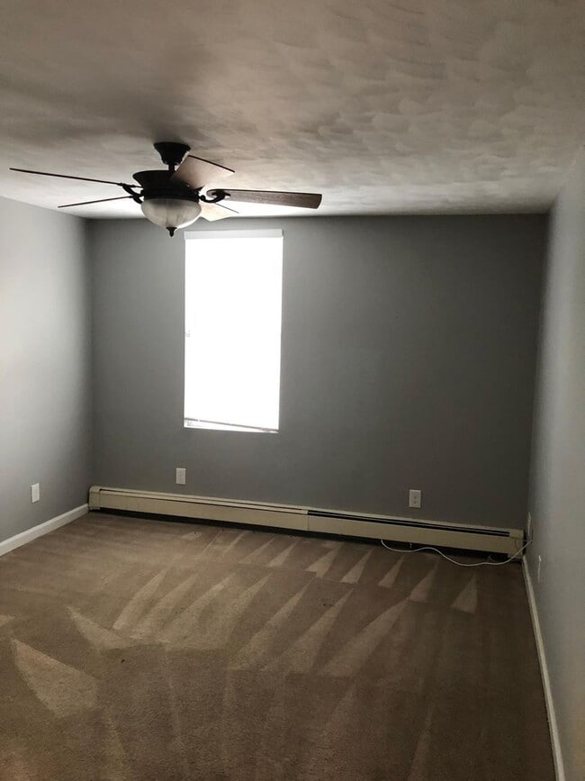 Building Photo - 3 bedroom 2 bath Home in Alburtis