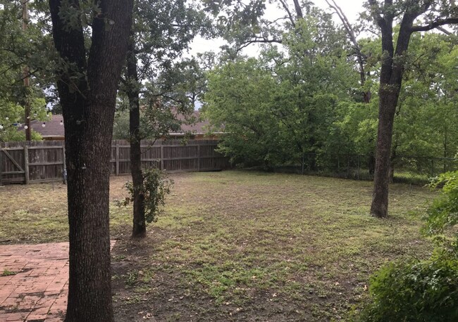 Building Photo - 4005 Oaklawn St