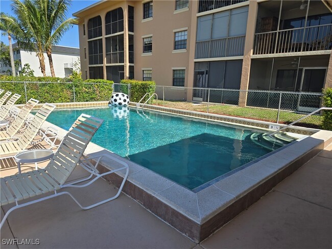Building Photo - 4912 Tamiami Trl E