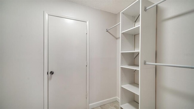 Building Photo - 6467 Carrington Cir