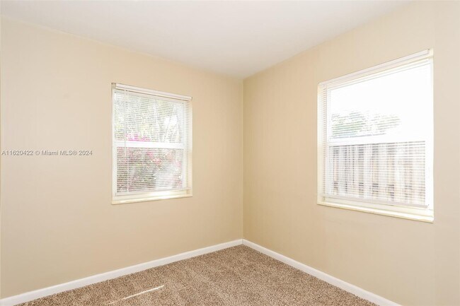 Building Photo - 1640 NW 3rd Ave