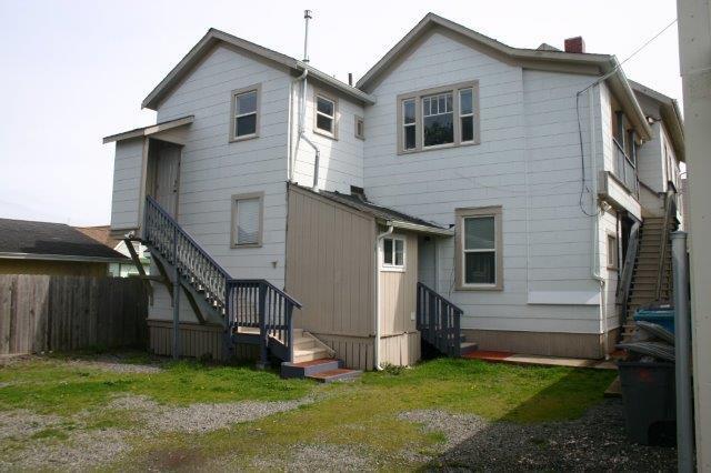 Building Photo - 724 B St