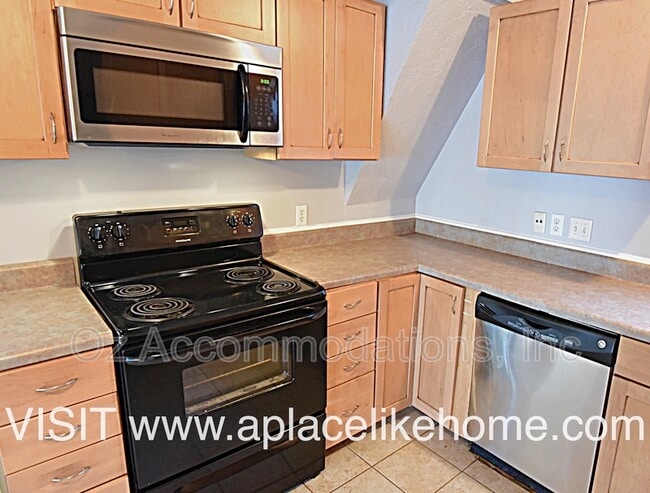 Building Photo - 5402 NW Venetian Dr
