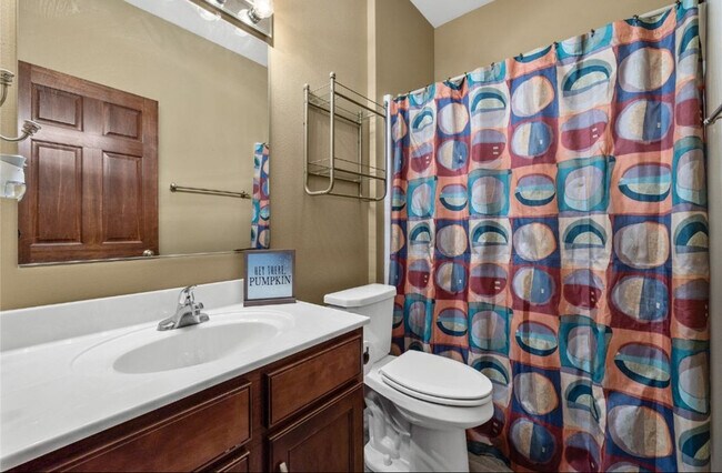 Washroom 2 - 2815 44th St