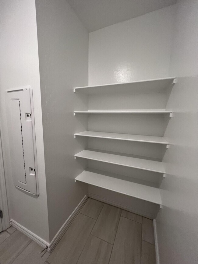 Building Photo - 274 Callen Falls Ave