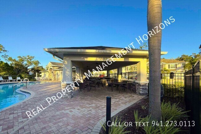 Building Photo - 534 Warwick Ln