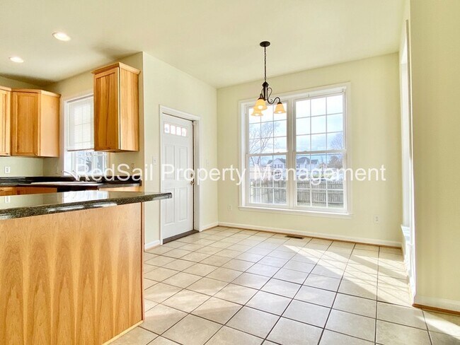 Building Photo - Crowne Pointe home available!