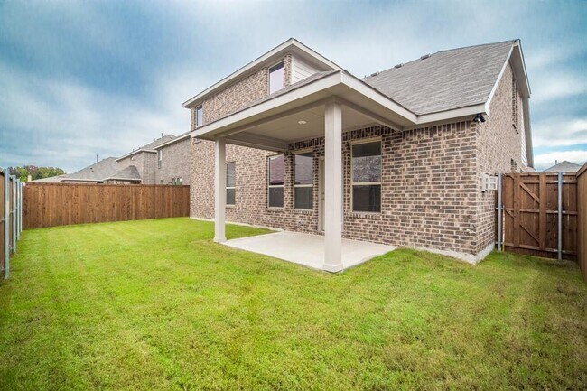 Building Photo - 7633 Spring Dr