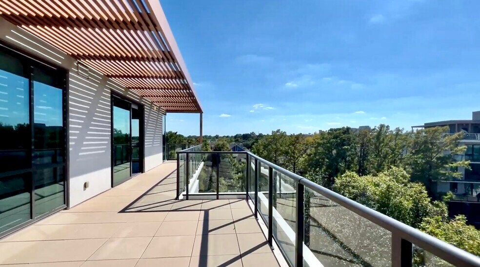 Building Photo - 4819 Skillman St