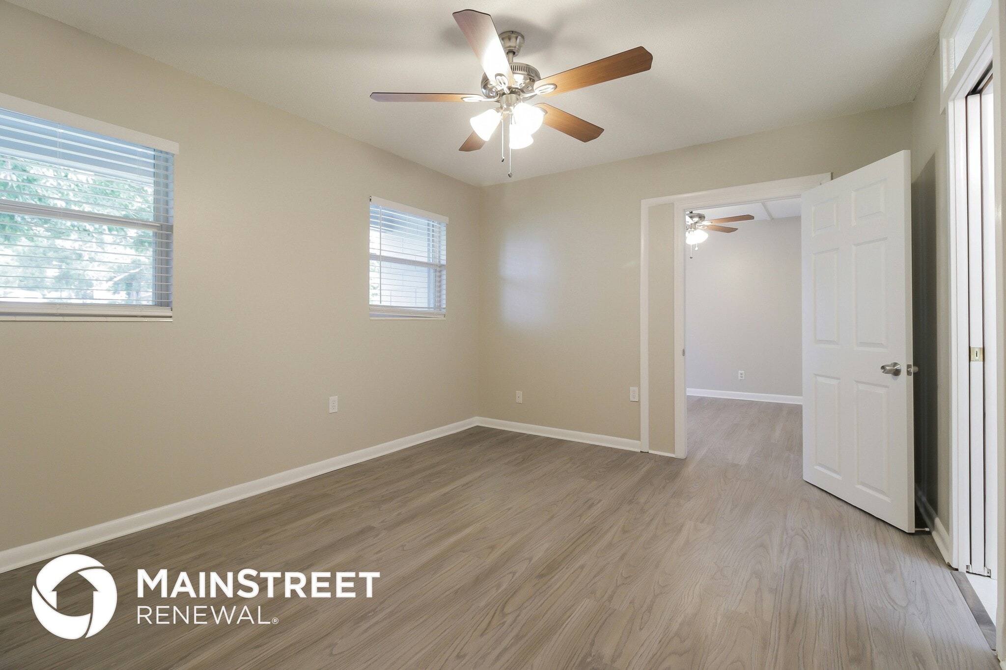 Building Photo - 1305 Ridgefield Ave