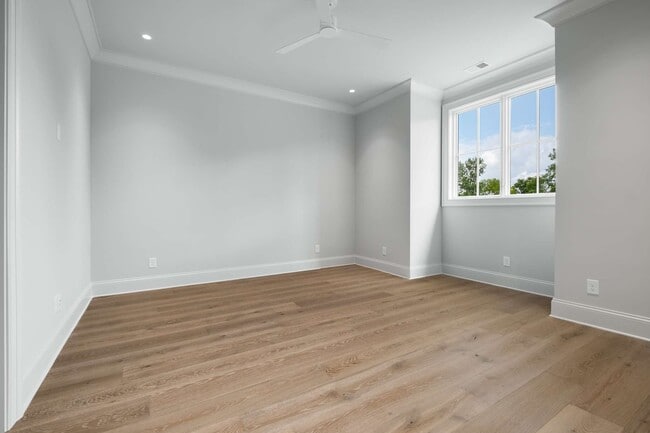 Building Photo - 8115 Devens Dr