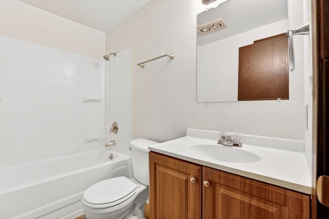 Building Photo - 4801 NE Killingsworth St