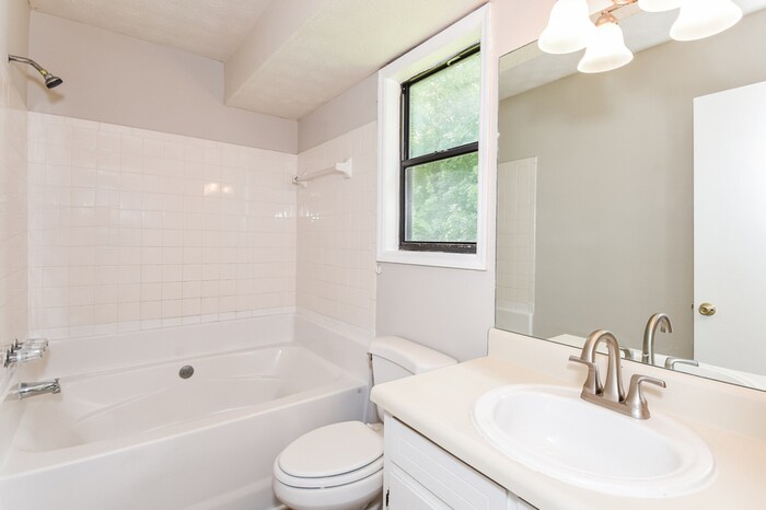 Building Photo - 5975 Wellborn Trail