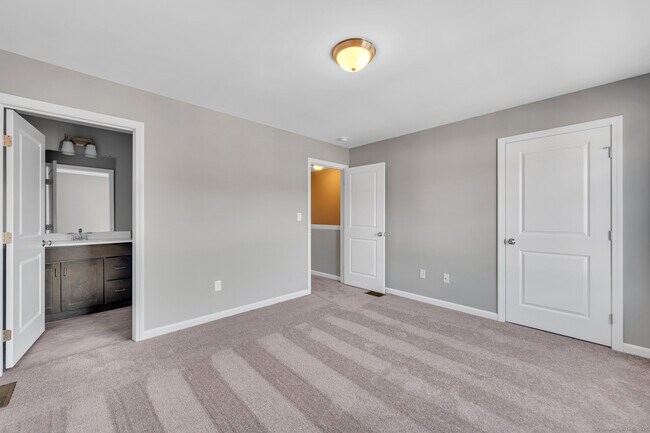 Building Photo - 88 Woodhouse Ave