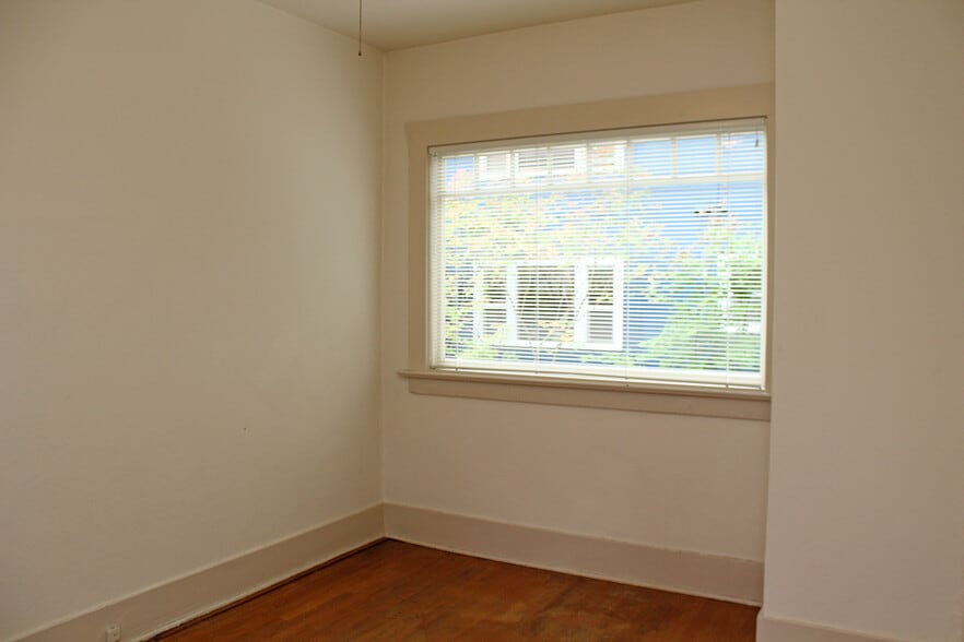 Building Photo - 1624 NE Tillamook St