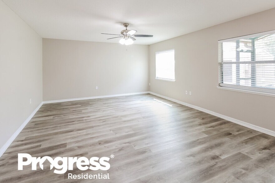 Building Photo - 9350 Caracara Drive