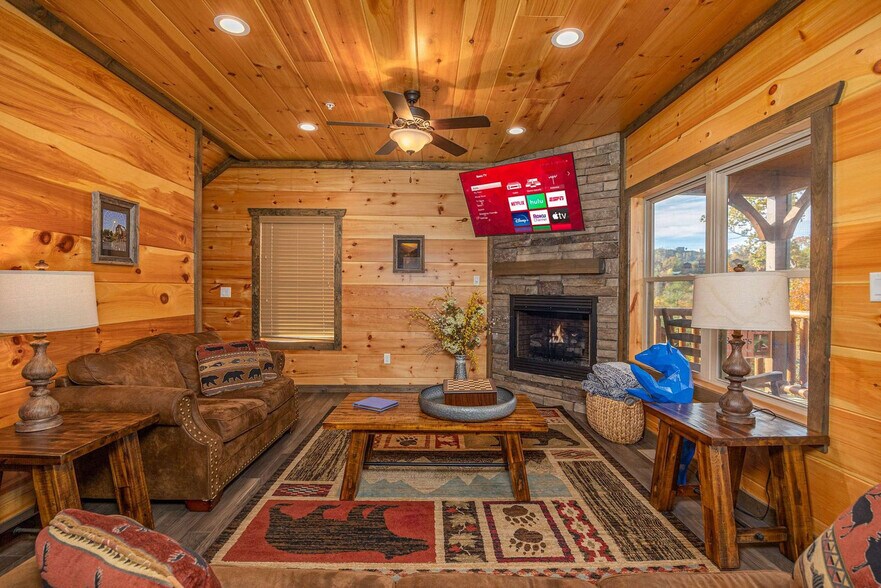 Building Photo - 1122 Greenbriar Village Ln