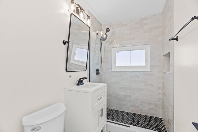 Building Photo - 537 County Line Rd