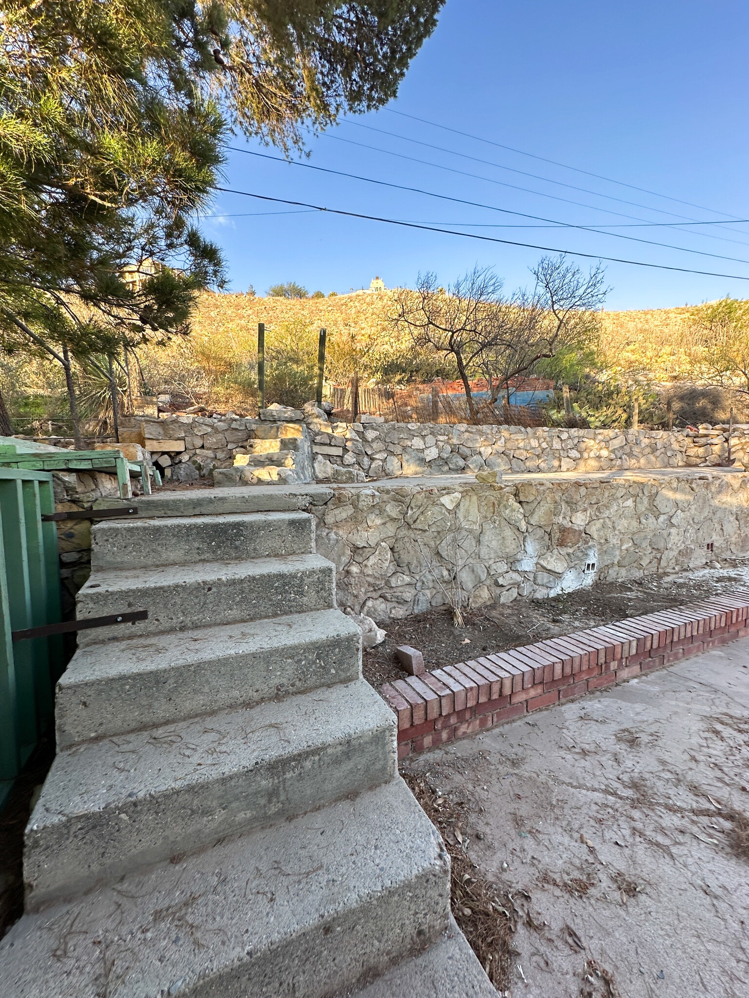 Building Photo - 2928 Piedmont Dr