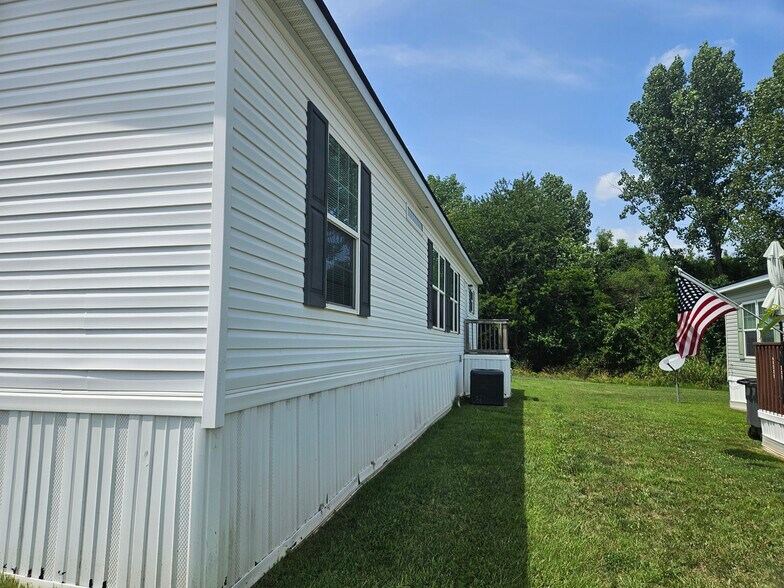 Building Photo - 89 Lynnwood Cir