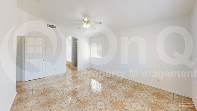 Building Photo - 2152 W Burlwood Way