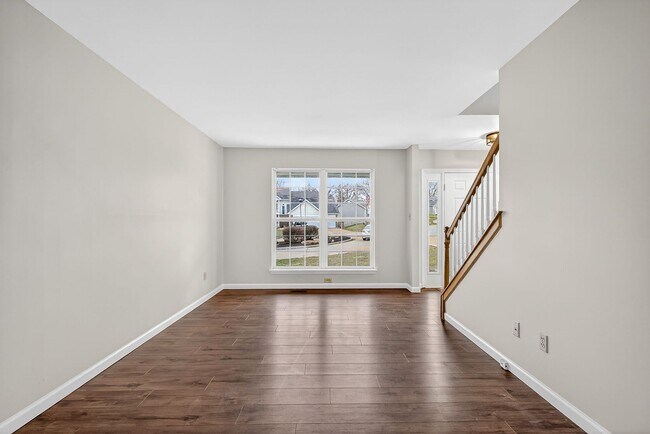 Building Photo - NEWLY RENOVATED HOME