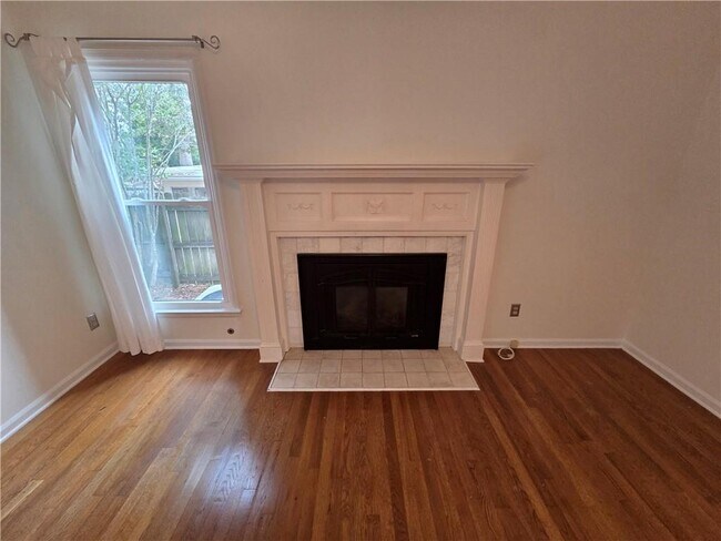 Building Photo - 8 Old Decatur Cir