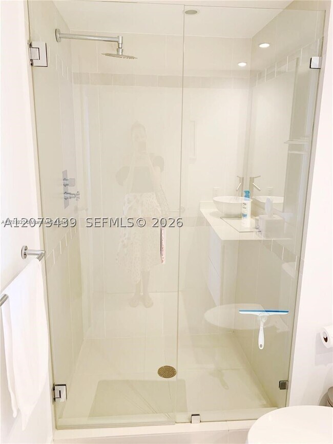 Building Photo - 4779 Collins Ave