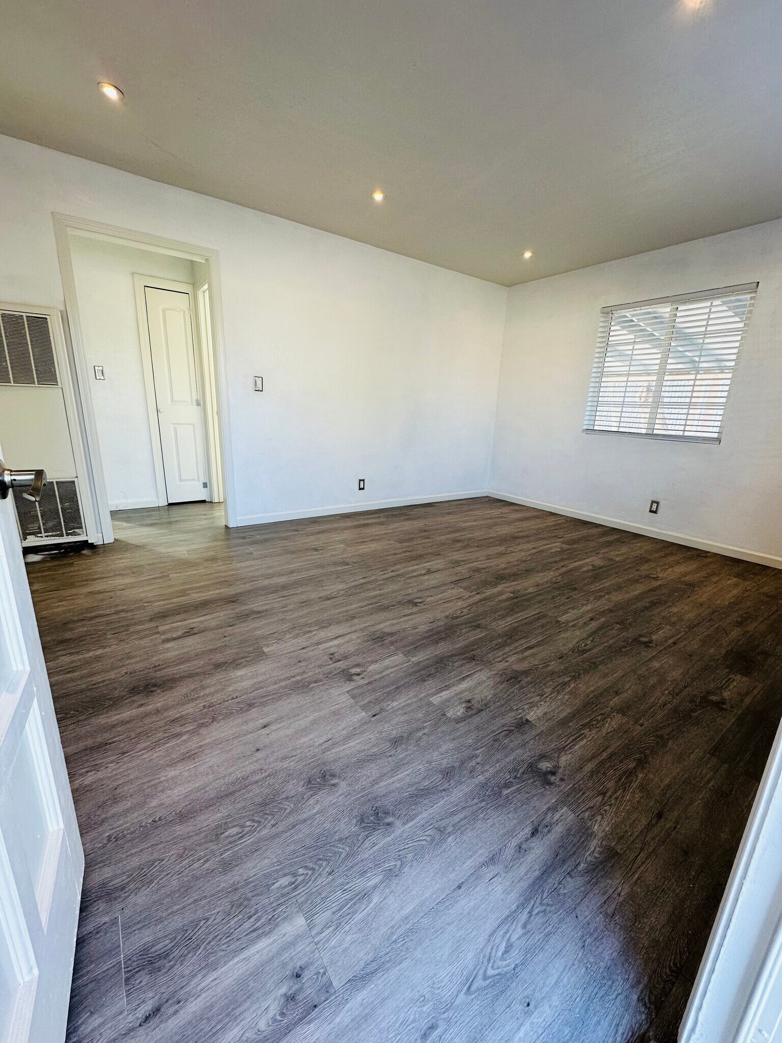 Building Photo - 773 N 14th St