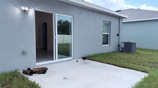 Building Photo - 1129 Deepwater Cir
