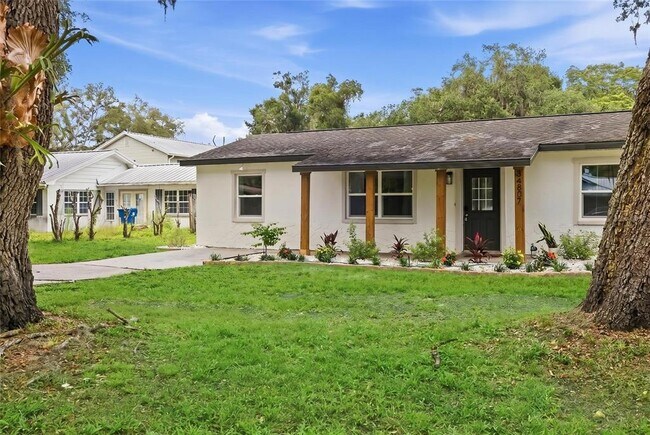 Building Photo - 34807 Evergreen Way