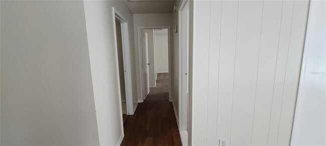 Building Photo - 1101 Spring Meadow Dr
