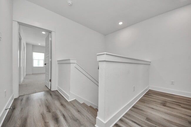 Building Photo - 318 Neyland St