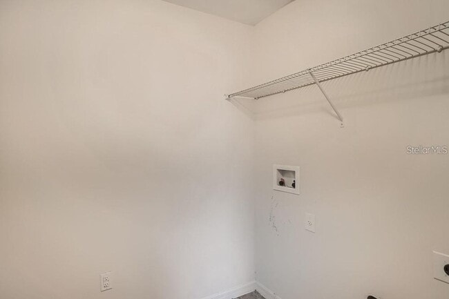 Building Photo - 3 Bed 2.5 Bath Townhome for Rent