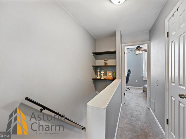 Building Photo - Beautifully Renovated 2-Bed, 1-Bath with P...