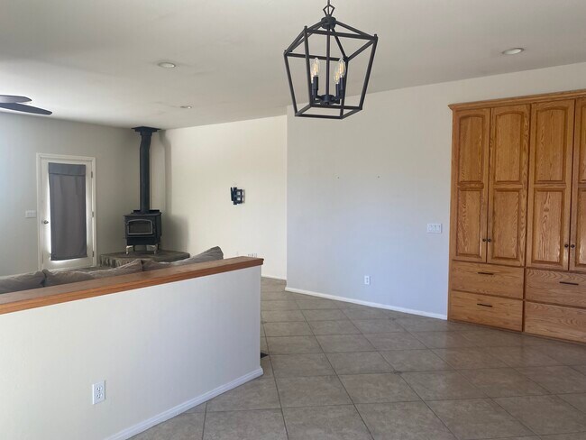 Building Photo - 1013 Eagle Ln