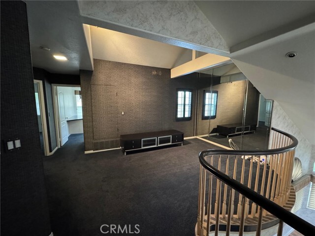 Building Photo - 236 Cll Rosa