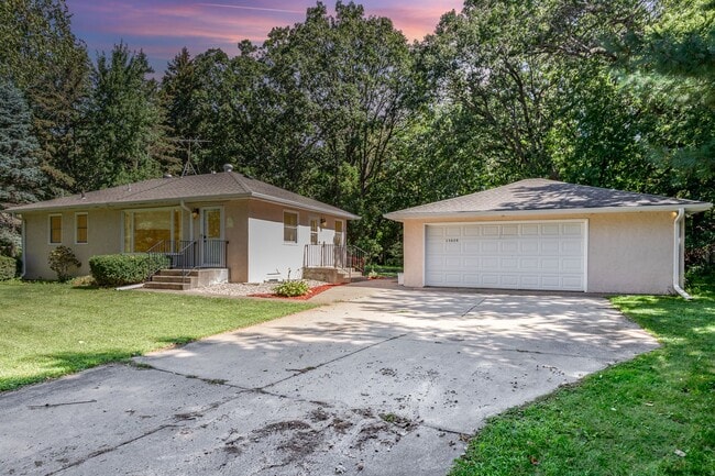 Primary Photo - 4 Bed | 2 bath House in Andover School Dis...