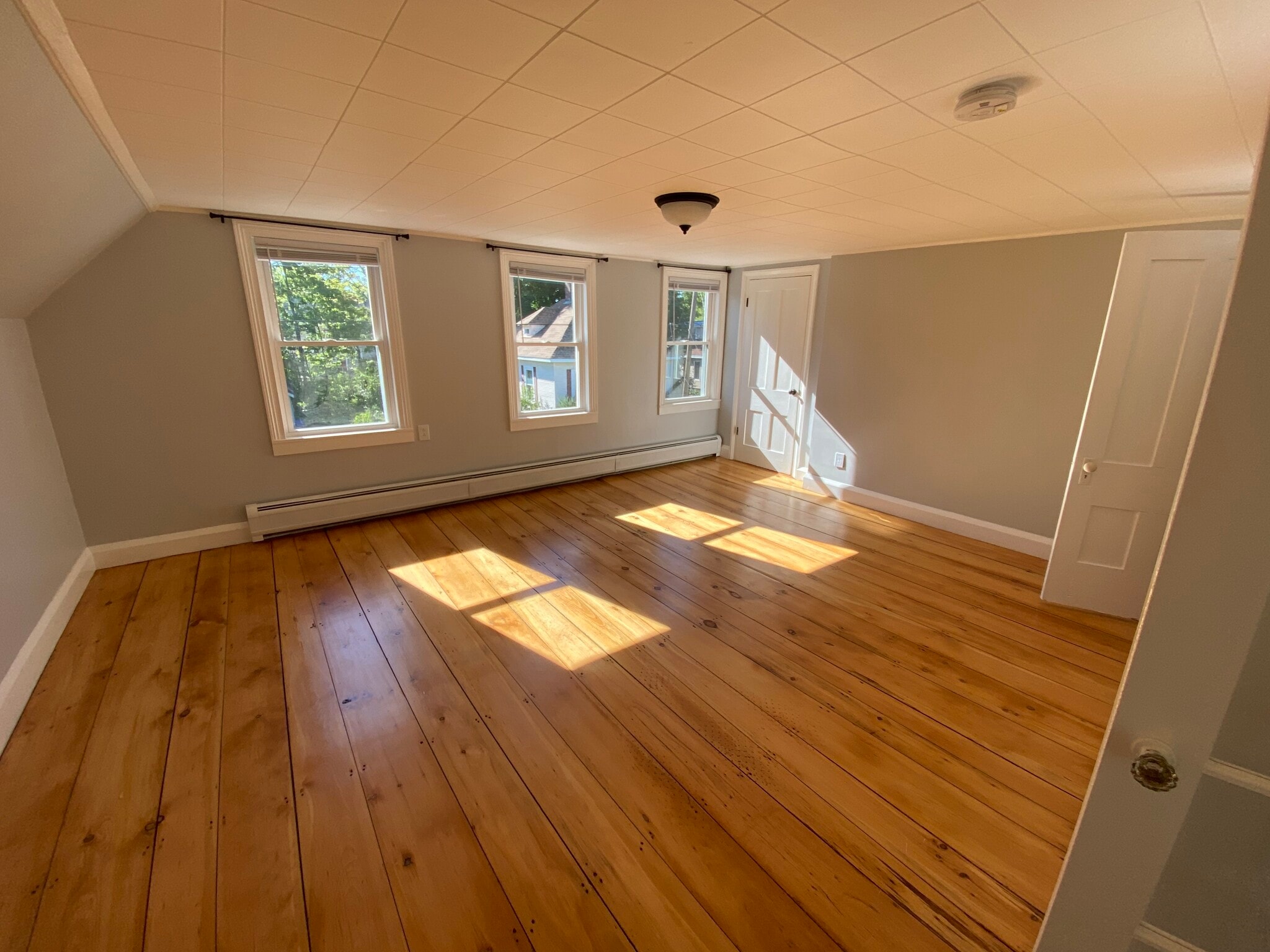 Bedroom 1 - 223 Pearl St