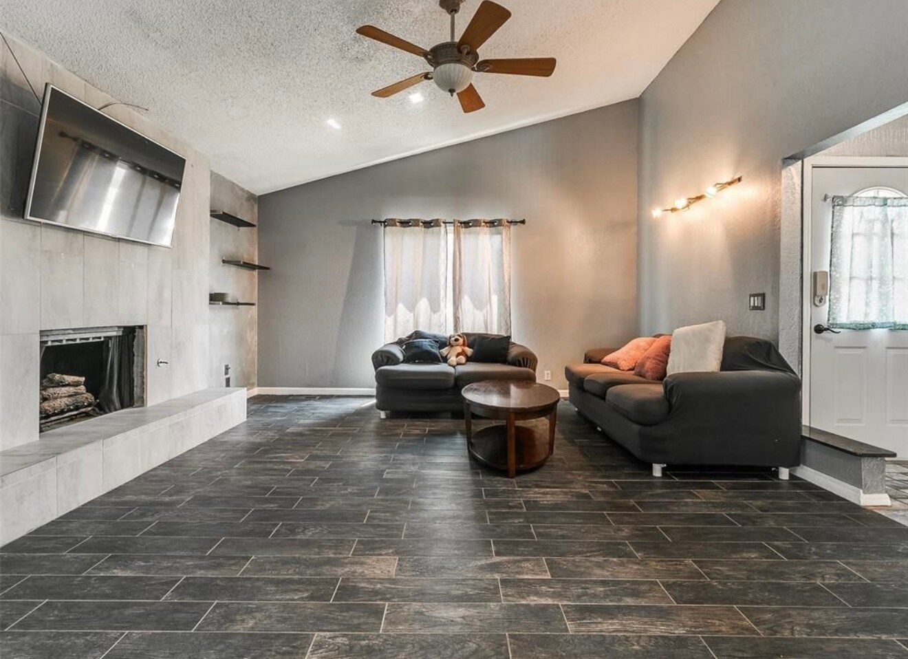 Building Photo - 6705 Bayberry Dr