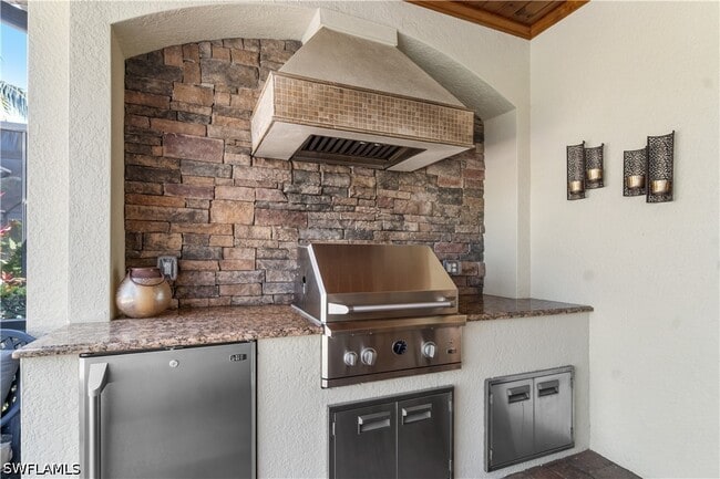 Building Photo - 9419 Piacere Way