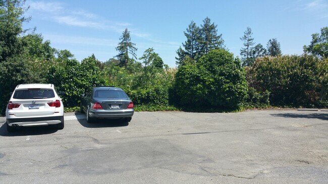 Building Photo - East Main Street