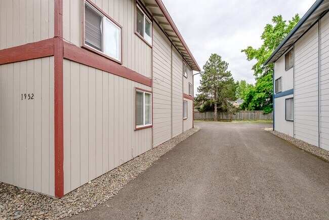 Building Photo - 415-01 Krasilovsky