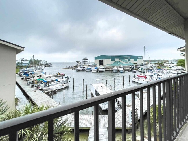 Building Photo - 14100 River Rd