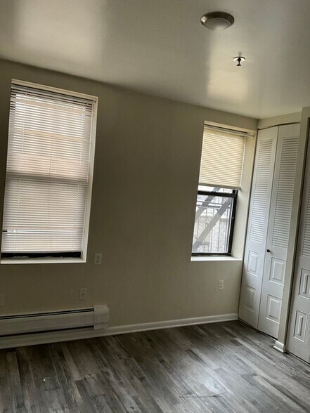 Building Photo - 311 8th St