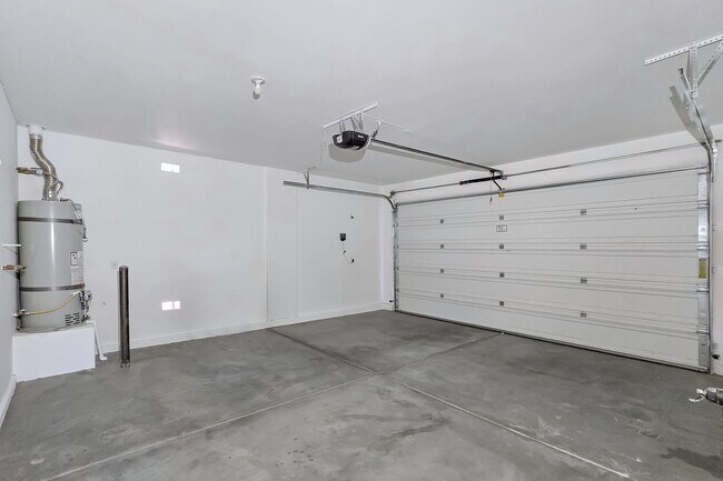 Building Photo - Summerlin South