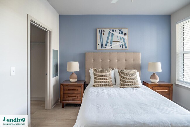 Building Photo - 1559 W 9 Mile Rd