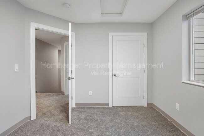 Building Photo - 1603 N Manifold Ln